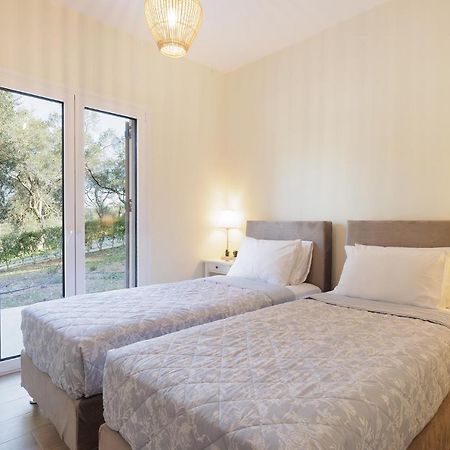 Villa Breeze & Villa Coco By Konnect, Avlaki Beach 卡西奥皮 外观 照片